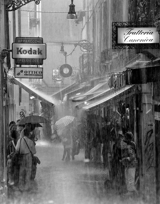 rainphotos34 in 35 (Really) Beautiful Examples of Rain Photography