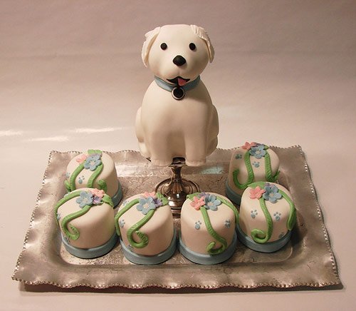 8 Puppy Cakelet in 40 Creative Cake Designs Which Will Make You Look Twice