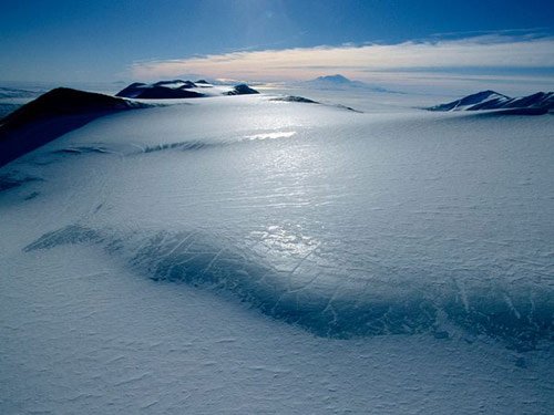 Dry Valleys in antarctica pictures